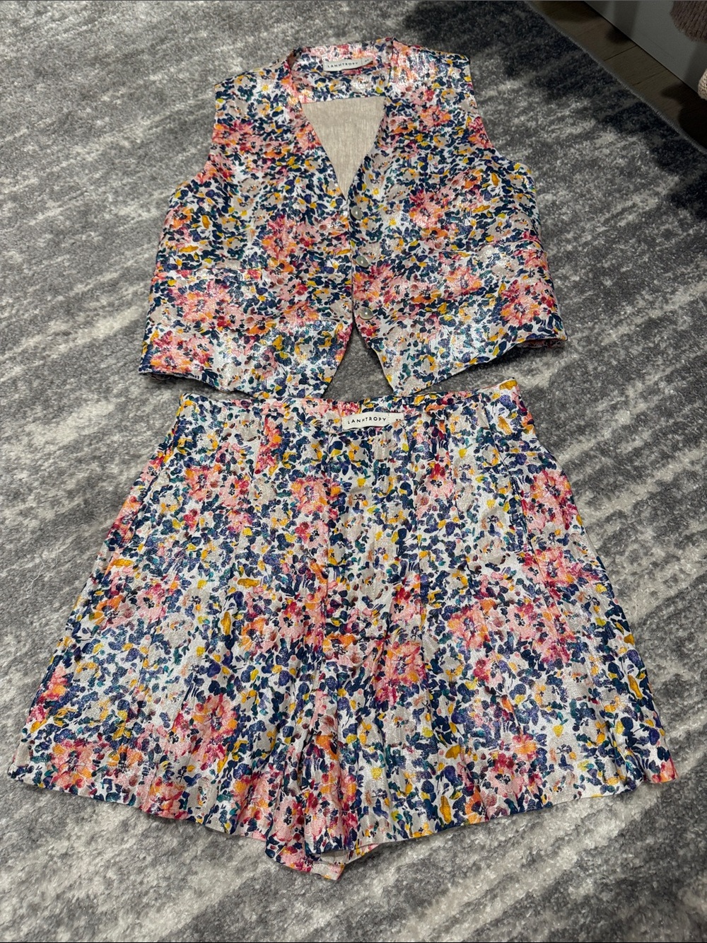 FRIDA METALLIC LINEN SHORTS  and VEST- FLORECE
PRINT